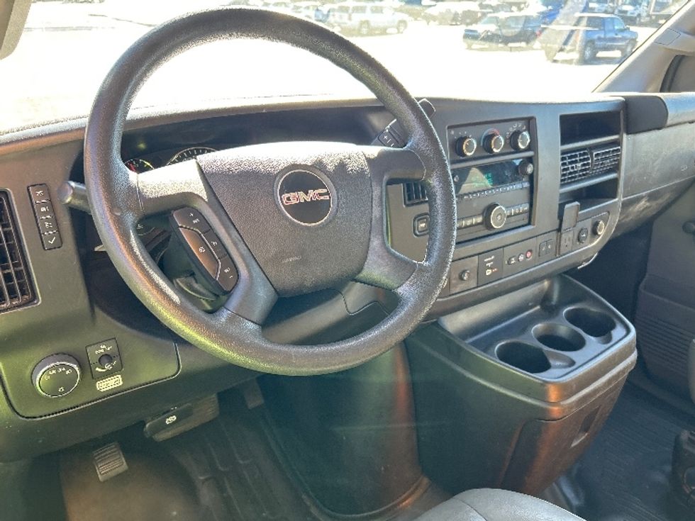 Light Duty Box Truck-Light and Medium Duty Trucks-GMC-2020-Savana G33903-Atlanta-GA-120,705\n\t\tmiles-$ 23,500 - Image 18