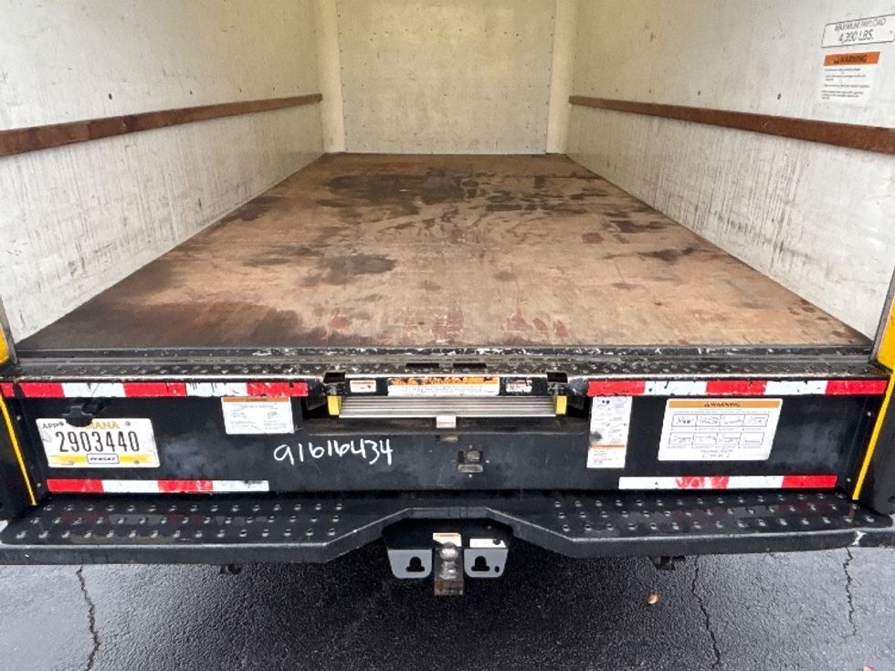 Light Duty Box Truck-Light and Medium Duty Trucks-GMC-2020-Savana G33903-Atlanta-GA-94,244\n\t\tmiles-$ 26,750 - Image 10