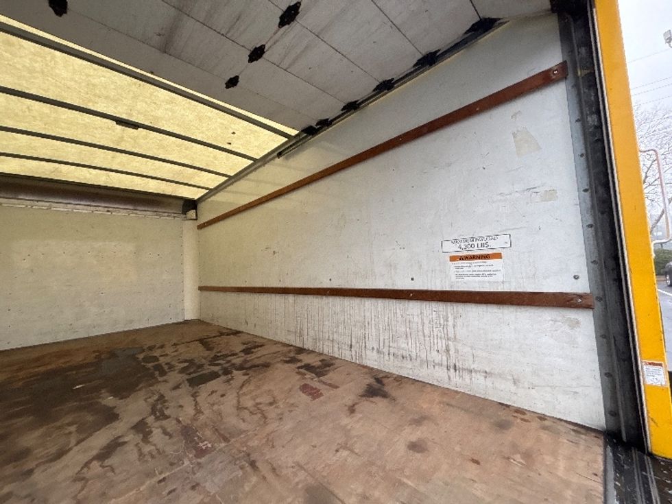 Light Duty Box Truck-Light and Medium Duty Trucks-GMC-2020-Savana G33903-Atlanta-GA-94,244\n\t\tmiles-$ 26,750 - Image 12