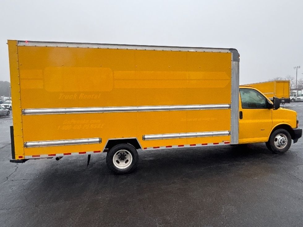 Light Duty Box Truck-Light and Medium Duty Trucks-GMC-2020-Savana G33903-Atlanta-GA-94,244\n\t\tmiles-$ 26,750 - Image 15