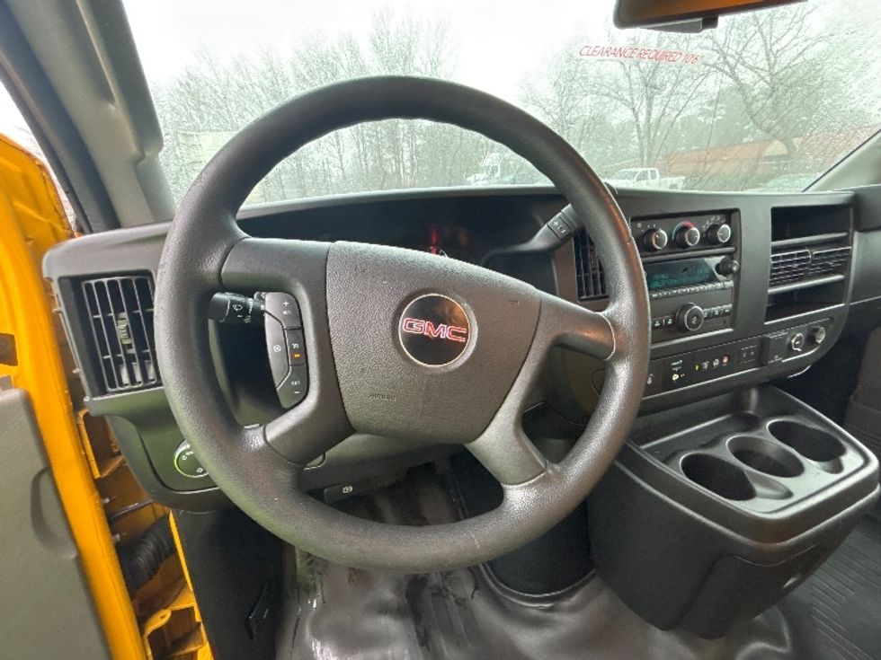 Light Duty Box Truck-Light and Medium Duty Trucks-GMC-2020-Savana G33903-Atlanta-GA-94,244\n\t\tmiles-$ 26,750 - Image 17
