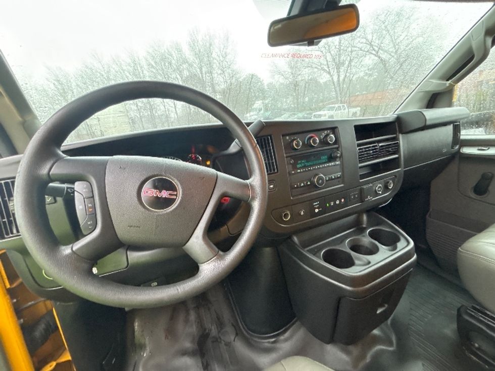 Light Duty Box Truck-Light and Medium Duty Trucks-GMC-2020-Savana G33903-Atlanta-GA-94,244\n\t\tmiles-$ 26,750 - Image 18