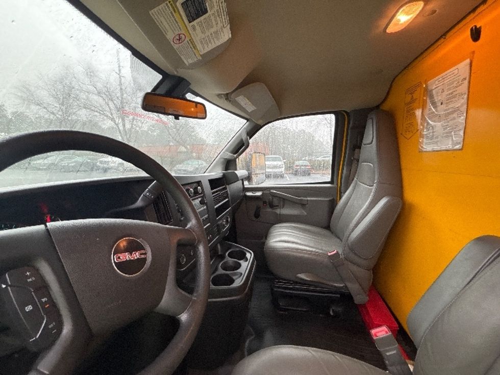 Light Duty Box Truck-Light and Medium Duty Trucks-GMC-2020-Savana G33903-Atlanta-GA-94,244\n\t\tmiles-$ 26,750 - Image 19