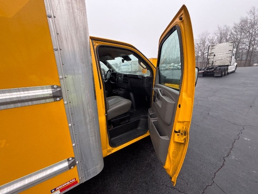 Light Duty Box Truck-Light and Medium Duty Trucks-GMC-2020-Savana G33903-Atlanta-GA-94,244\n\t\tmiles-$ 26,750 - Image 20