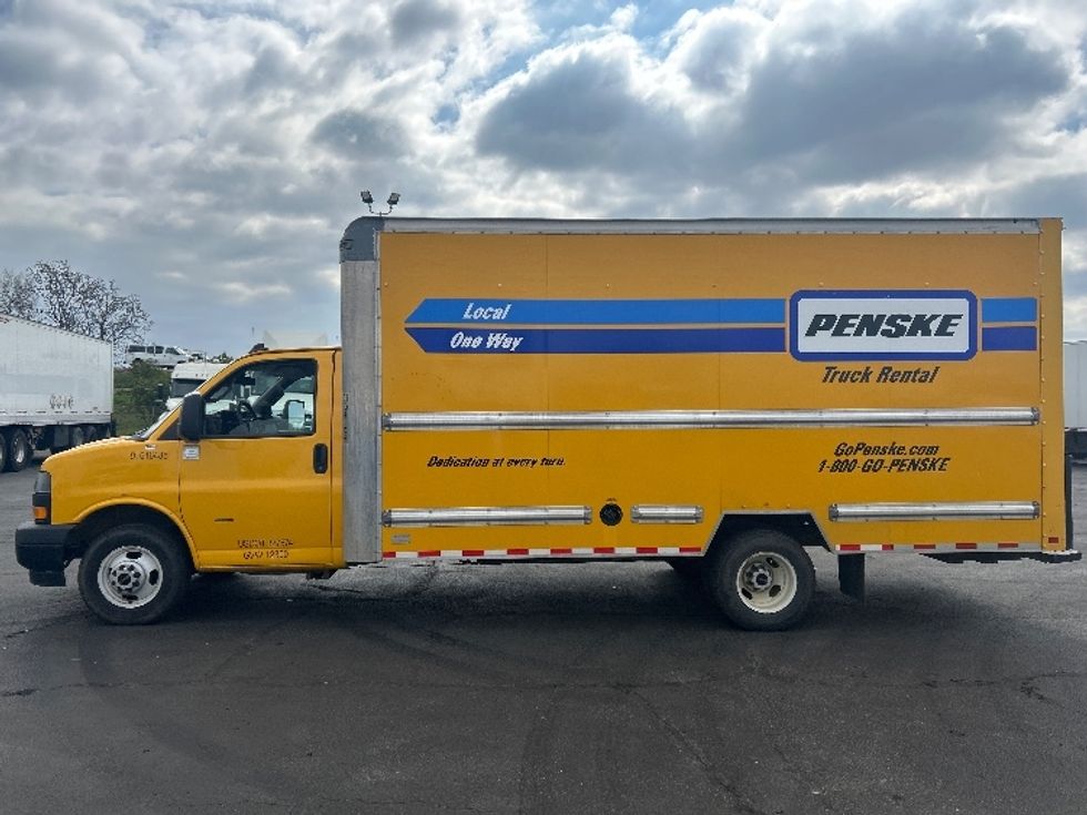 Light Duty Box Truck-Light and Medium Duty Trucks-GMC-2020-Savana G33903-Bakersfield-CA-112,694\n\t\tmiles-$ 26,250 - Image 4