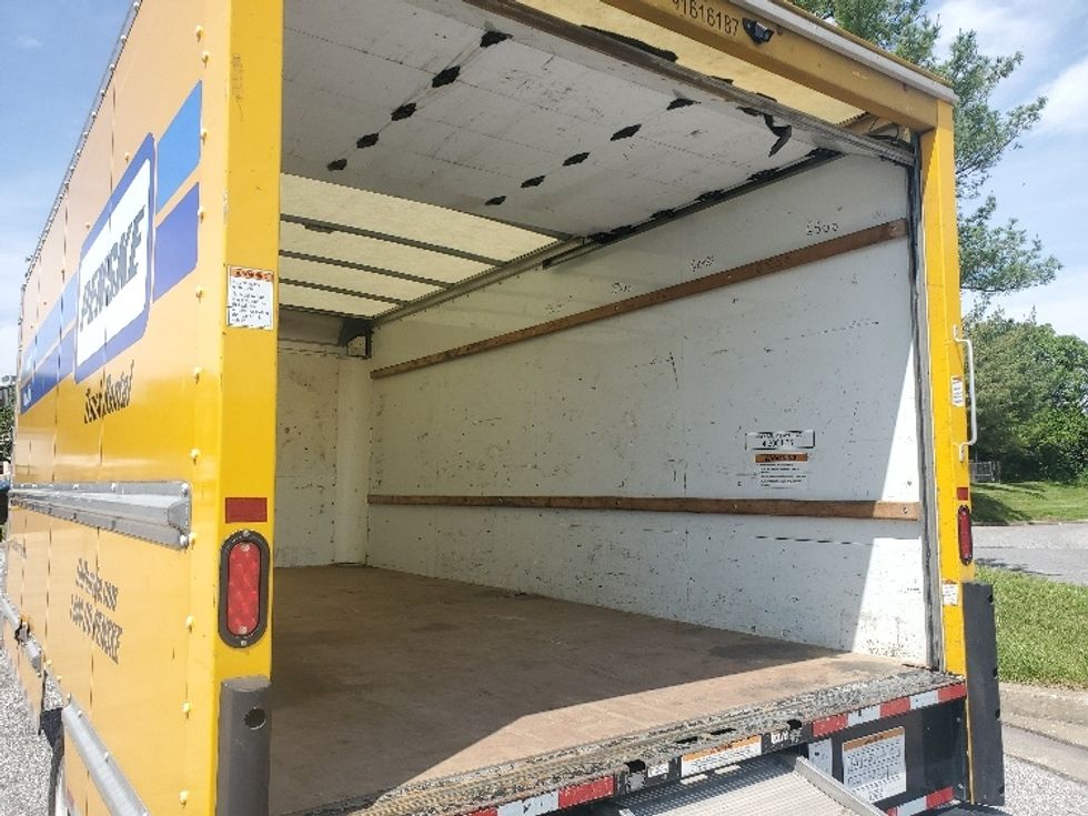 Light Duty Box Truck-Light and Medium Duty Trucks-GMC-2020-Savana G33903-Baltimore-MD-75,412\n\t\tmiles-$ 31,000 - Image 11