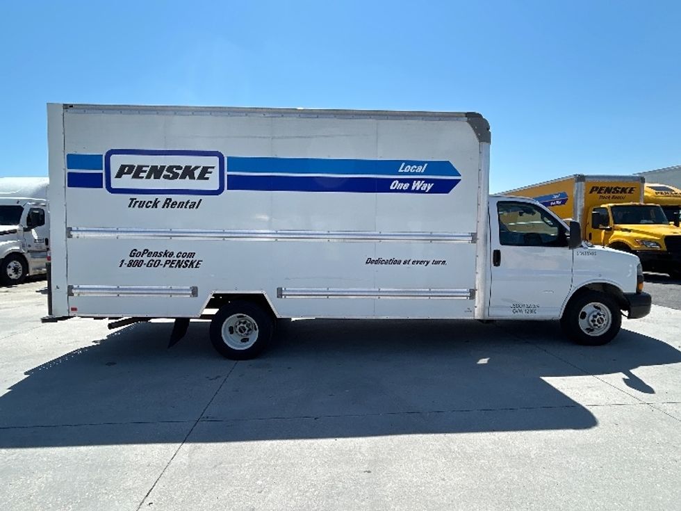 Light Duty Box Truck-Light and Medium Duty Trucks-GMC-2020-Savana G33903-Baton Rouge-LA-116,322\n\t\tmiles-$ 26,250 - Image 11