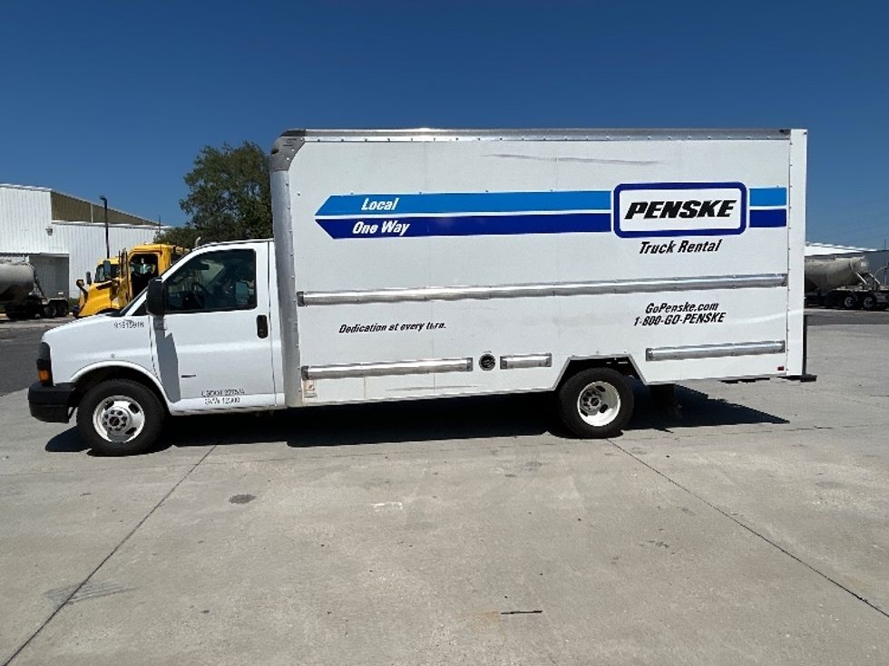 Light Duty Box Truck-Light and Medium Duty Trucks-GMC-2020-Savana G33903-Baton Rouge-LA-116,322\n\t\tmiles-$ 26,250 - Image 4