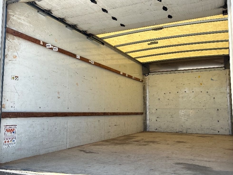 Light Duty Box Truck-Light and Medium Duty Trucks-GMC-2020-Savana G33903-Baton Rouge-LA-116,322\n\t\tmiles-$ 26,250 - Image 8