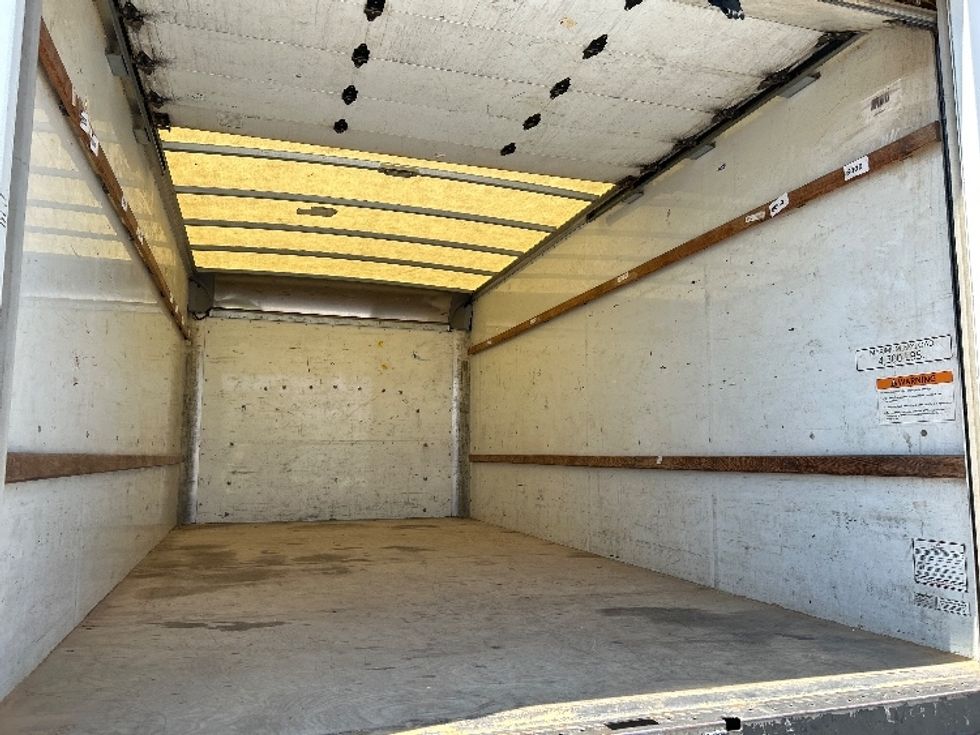 Light Duty Box Truck-Light and Medium Duty Trucks-GMC-2020-Savana G33903-Baton Rouge-LA-116,322\n\t\tmiles-$ 26,250 - Image 9