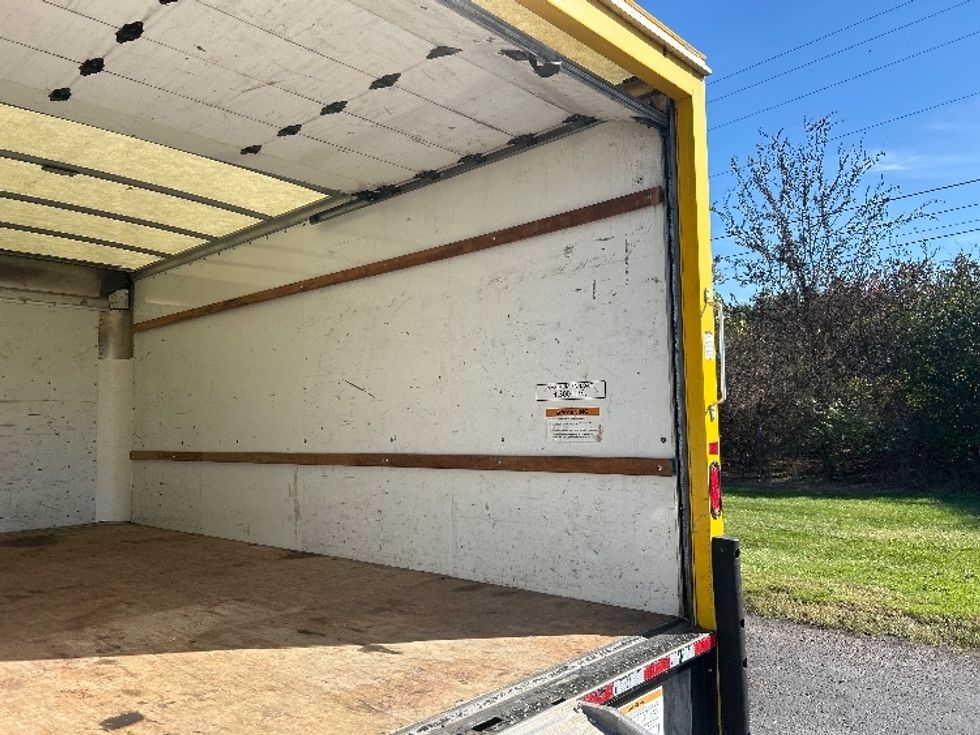 Light Duty Box Truck-Light and Medium Duty Trucks-GMC-2020-Savana G33903-Bensalem-PA-106,713\n\t\tmiles-$ 23,500 - Image 12
