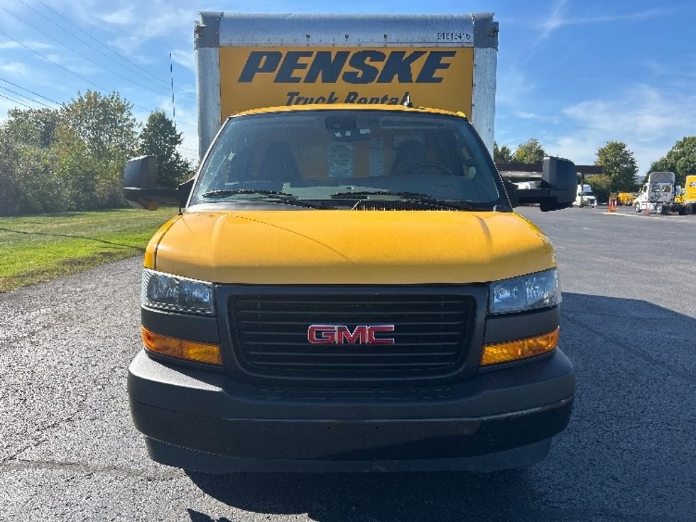 Light Duty Box Truck-Light and Medium Duty Trucks-GMC-2020-Savana G33903-Bensalem-PA-106,713\n\t\tmiles-$ 23,500 - Image 2