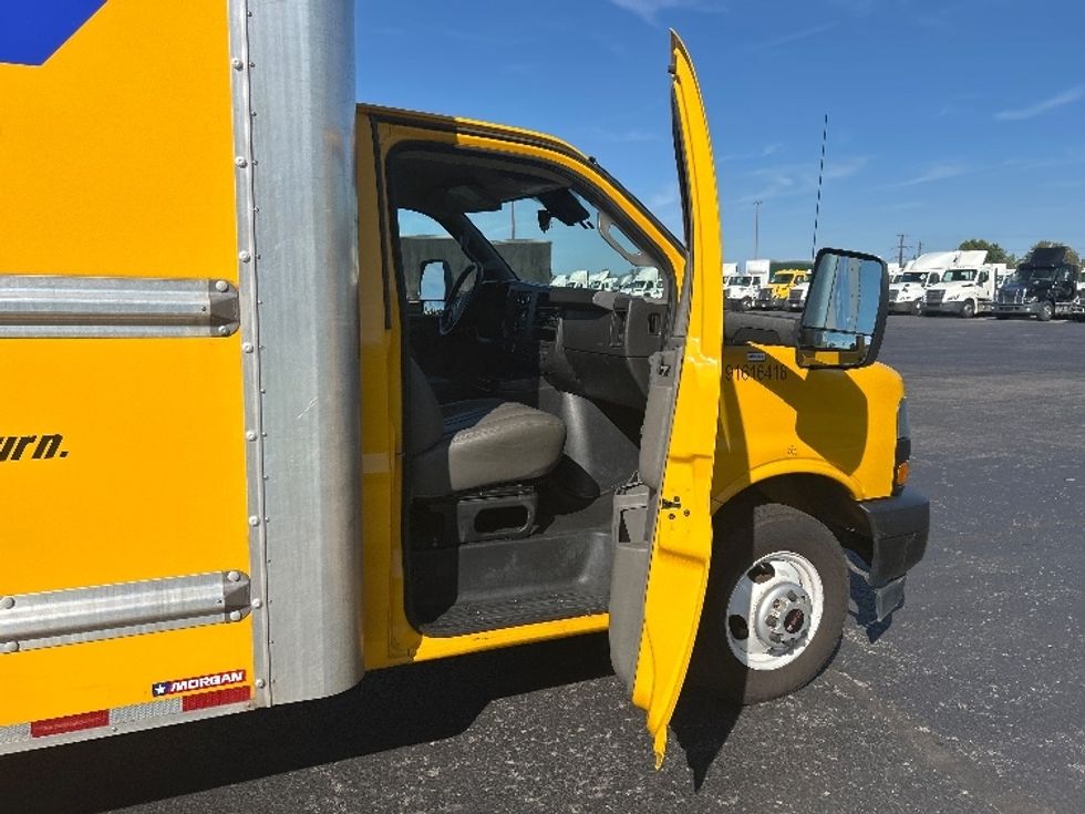Light Duty Box Truck-Light and Medium Duty Trucks-GMC-2020-Savana G33903-Bensalem-PA-106,713\n\t\tmiles-$ 23,500 - Image 20