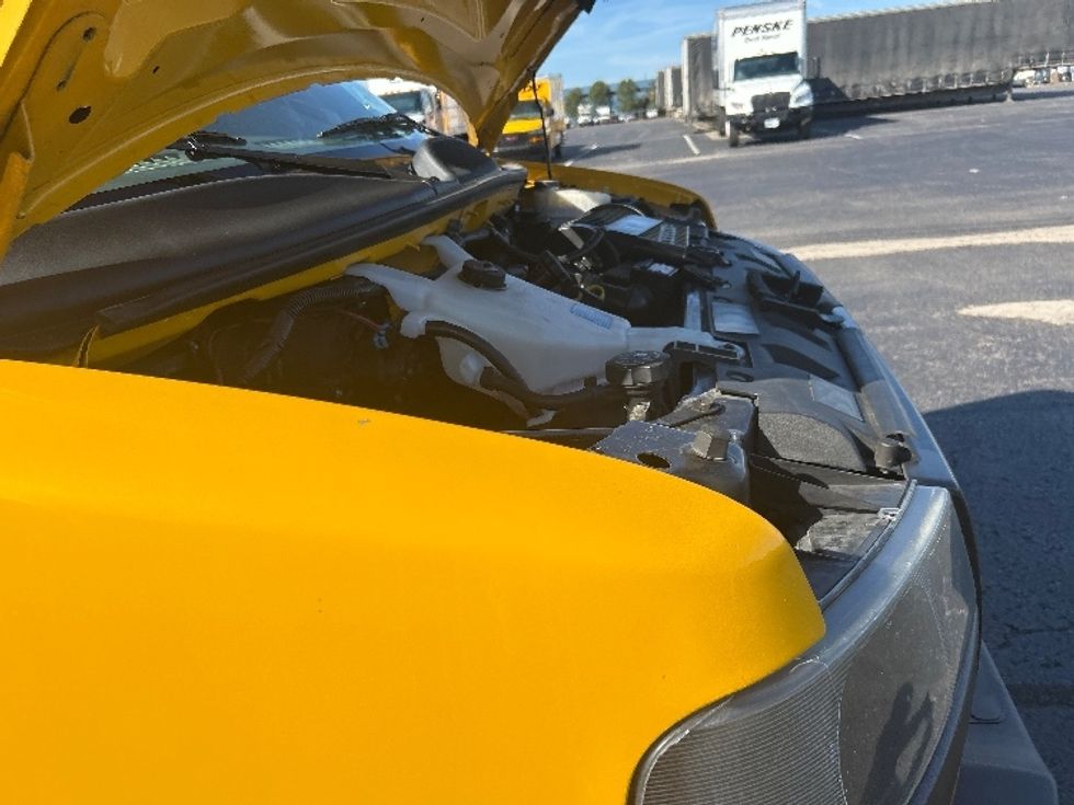 Light Duty Box Truck-Light and Medium Duty Trucks-GMC-2020-Savana G33903-Bensalem-PA-106,713\n\t\tmiles-$ 23,500 - Image 23