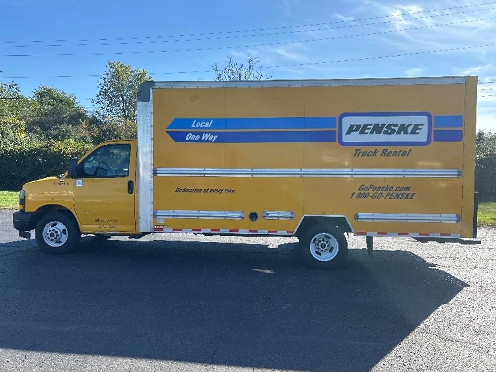 Light Duty Box Truck-Light and Medium Duty Trucks-GMC-2020-Savana G33903-Bensalem-PA-106,713\n\t\tmiles-$ 23,500 - Image 4