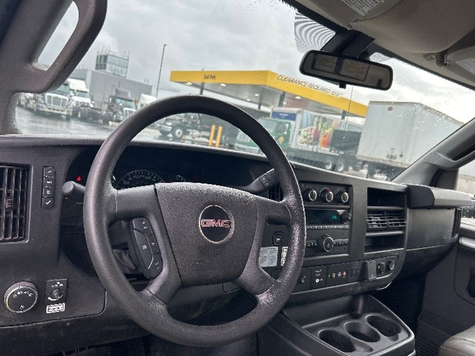 Light Duty Box Truck-Light and Medium Duty Trucks-GMC-2020-Savana G33903-Braintree-MA-65,880\n\t\tmiles-$ 30,750 - Image 18