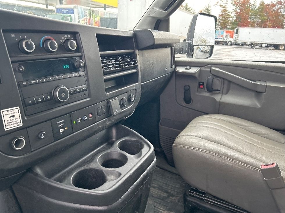 Light Duty Box Truck-Light and Medium Duty Trucks-GMC-2020-Savana G33903-Braintree-MA-65,880\n\t\tmiles-$ 30,750 - Image 19