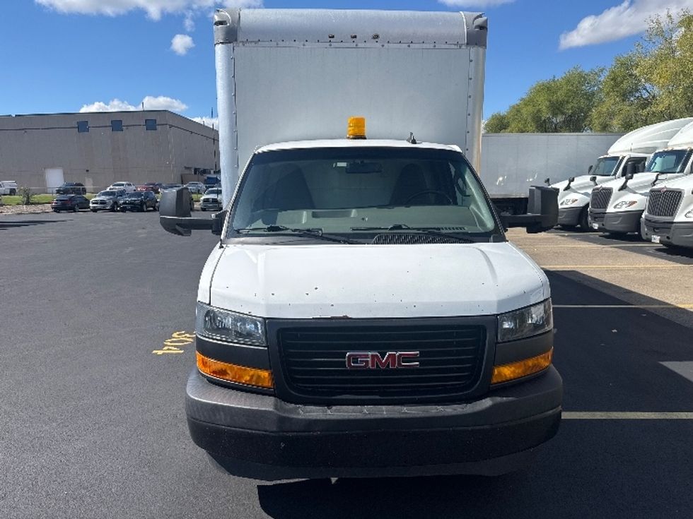 Light Duty Box Truck-Light and Medium Duty Trucks-GMC-2020-Savana G33903-Brooklyn Park-MN-162,177\n\t\tmiles-$ 18,750 - Image 2