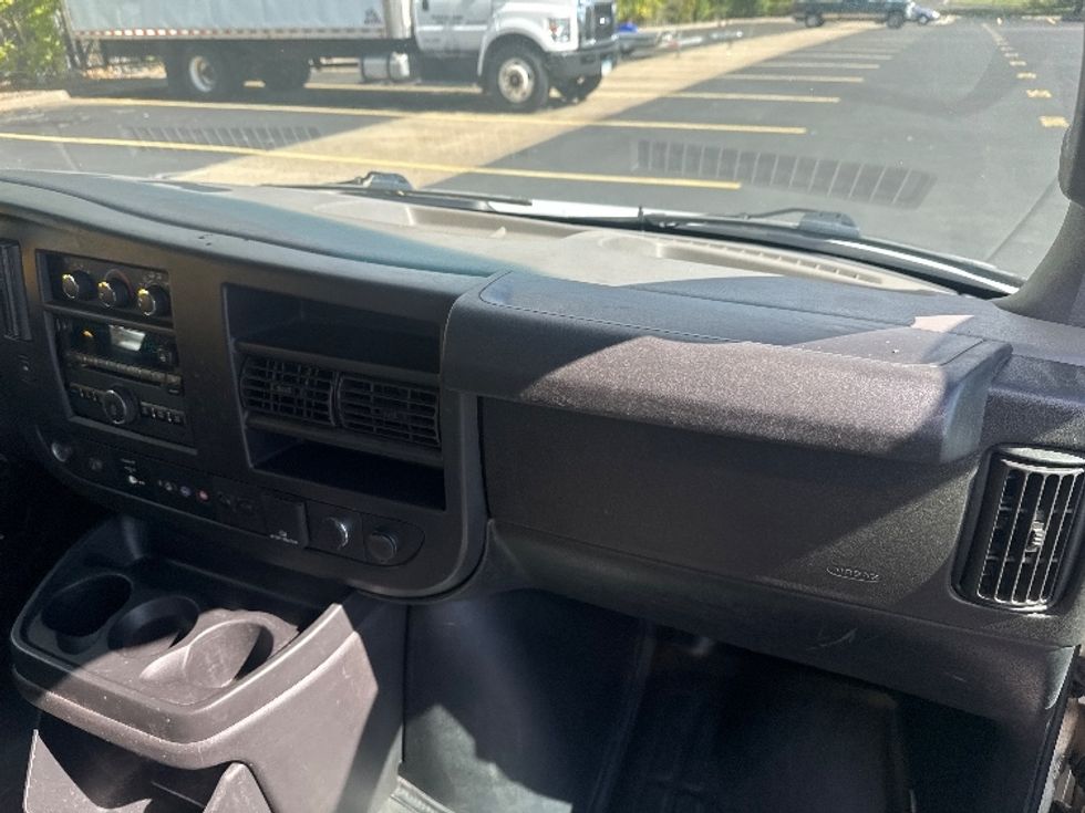 Light Duty Box Truck-Light and Medium Duty Trucks-GMC-2020-Savana G33903-Brooklyn Park-MN-162,177\n\t\tmiles-$ 18,750 - Image 20