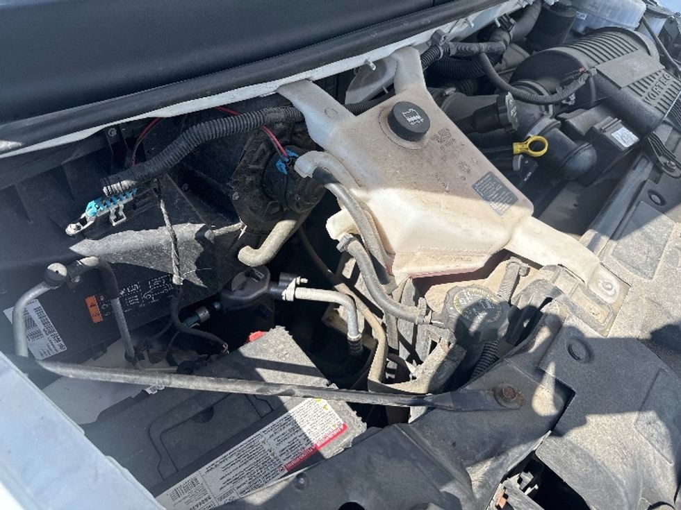Light Duty Box Truck-Light and Medium Duty Trucks-GMC-2020-Savana G33903-Brooklyn Park-MN-162,177\n\t\tmiles-$ 18,750 - Image 22