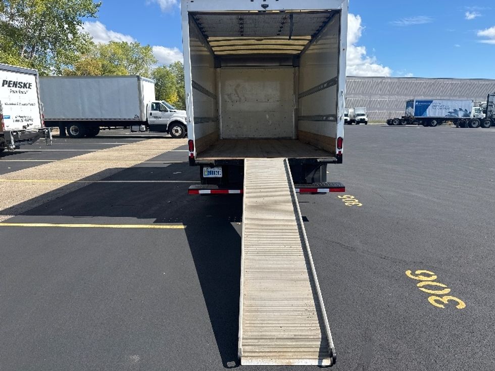 Light Duty Box Truck-Light and Medium Duty Trucks-GMC-2020-Savana G33903-Brooklyn Park-MN-162,177\n\t\tmiles-$ 18,750 - Image 9