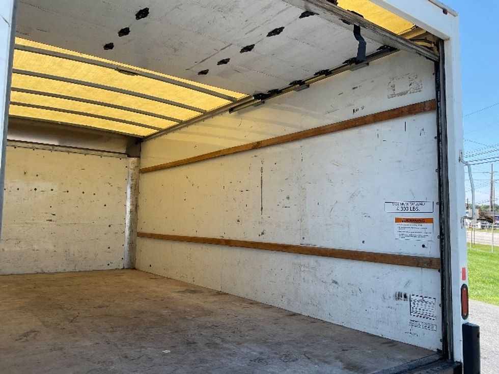 Light Duty Box Truck-Light and Medium Duty Trucks-GMC-2020-Savana G33903-Carlisle-PA-100,548\n\t\tmiles-$ 27,750 - Image 12