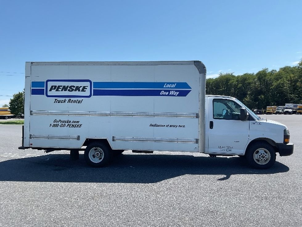 Light Duty Box Truck-Light and Medium Duty Trucks-GMC-2020-Savana G33903-Carlisle-PA-100,548\n\t\tmiles-$ 27,750 - Image 15