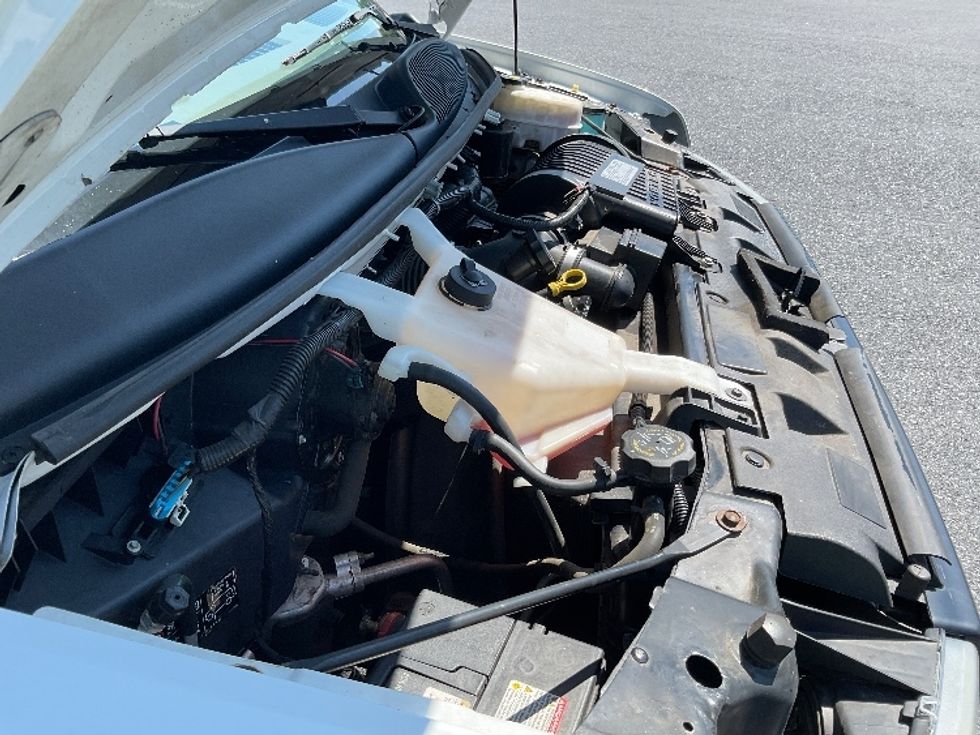 Light Duty Box Truck-Light and Medium Duty Trucks-GMC-2020-Savana G33903-Carlisle-PA-100,548\n\t\tmiles-$ 27,750 - Image 23