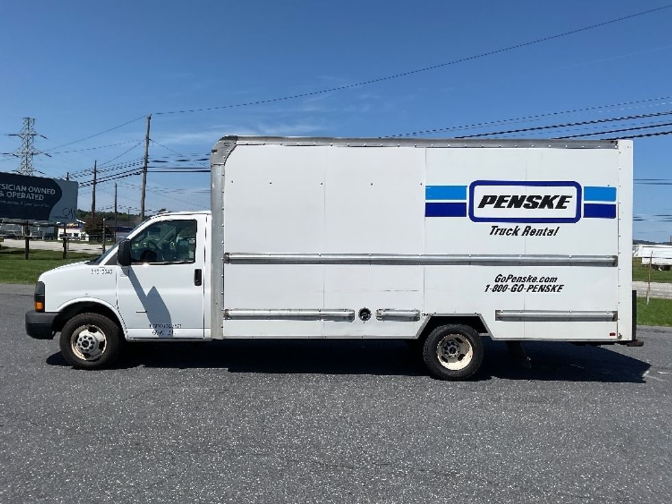 Light Duty Box Truck-Light and Medium Duty Trucks-GMC-2020-Savana G33903-Carlisle-PA-100,548\n\t\tmiles-$ 27,750 - Image 4