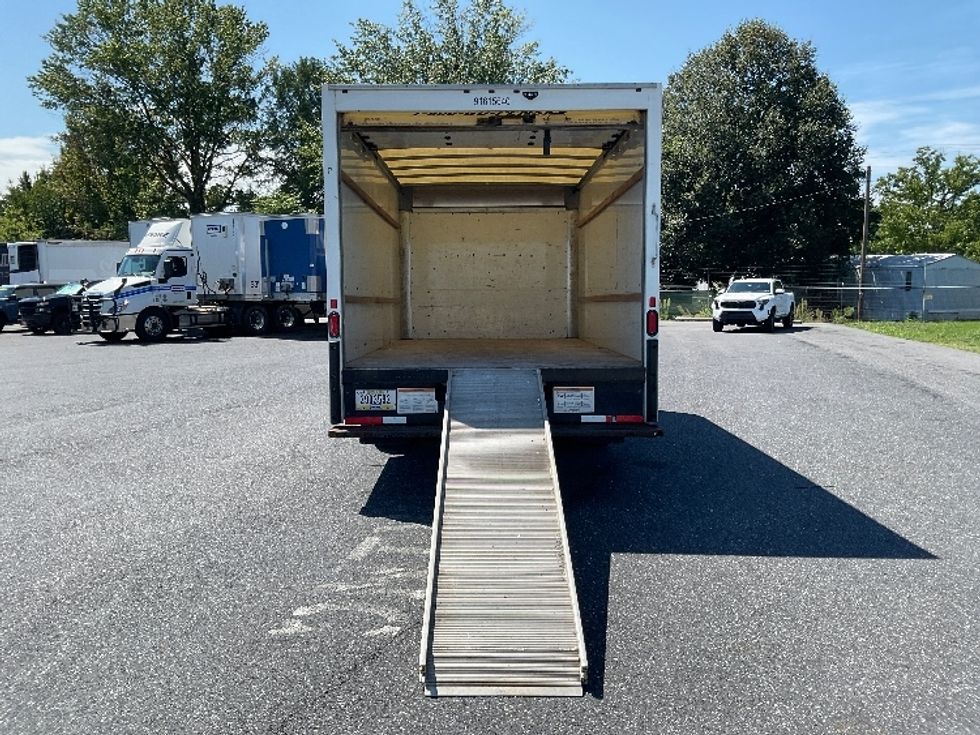 Light Duty Box Truck-Light and Medium Duty Trucks-GMC-2020-Savana G33903-Carlisle-PA-100,548\n\t\tmiles-$ 27,750 - Image 9