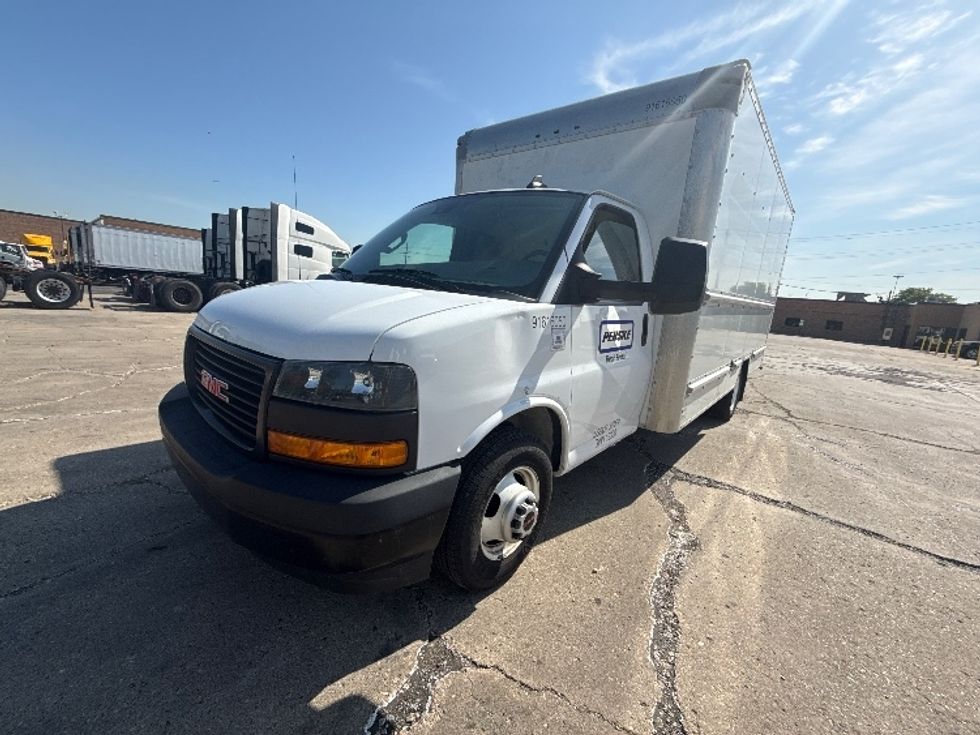 Light Duty Box Truck-Light and Medium Duty Trucks-GMC-2020-Savana G33903-Chicago (Melrose Park)-IL-100,548\n\t\tmiles-$ 27,250 - Image 3