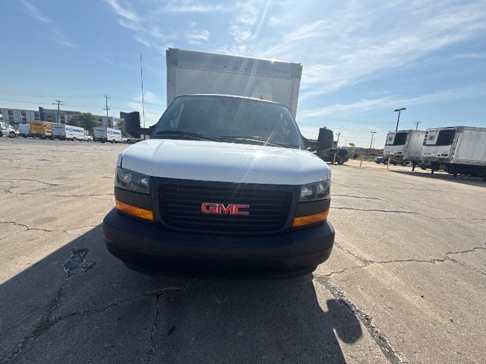 Light Duty Box Truck-Light and Medium Duty Trucks-GMC-2020-Savana G33903-Chicago (Melrose Park)-IL-100,548\n\t\tmiles-$ 27,250 - Image 2