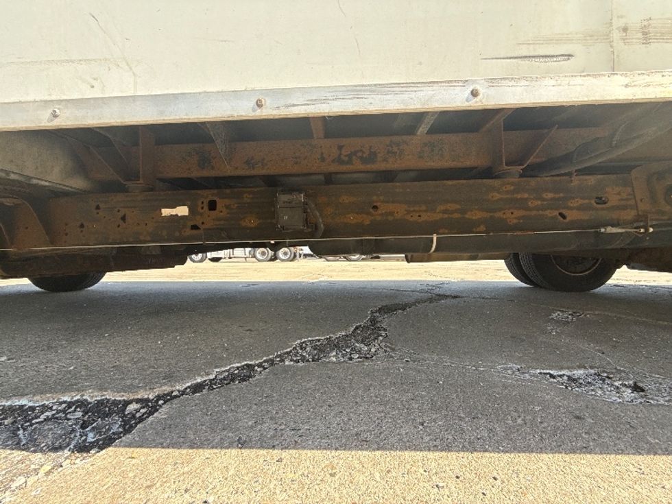 Light Duty Box Truck-Light and Medium Duty Trucks-GMC-2020-Savana G33903-Chicago (Melrose Park)-IL-100,548\n\t\tmiles-$ 27,250 - Image 5
