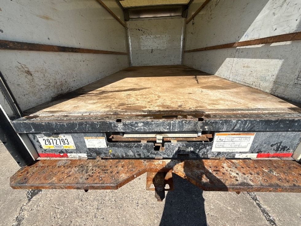 Light Duty Box Truck-Light and Medium Duty Trucks-GMC-2020-Savana G33903-Chicago (Melrose Park)-IL-100,548\n\t\tmiles-$ 27,250 - Image 10