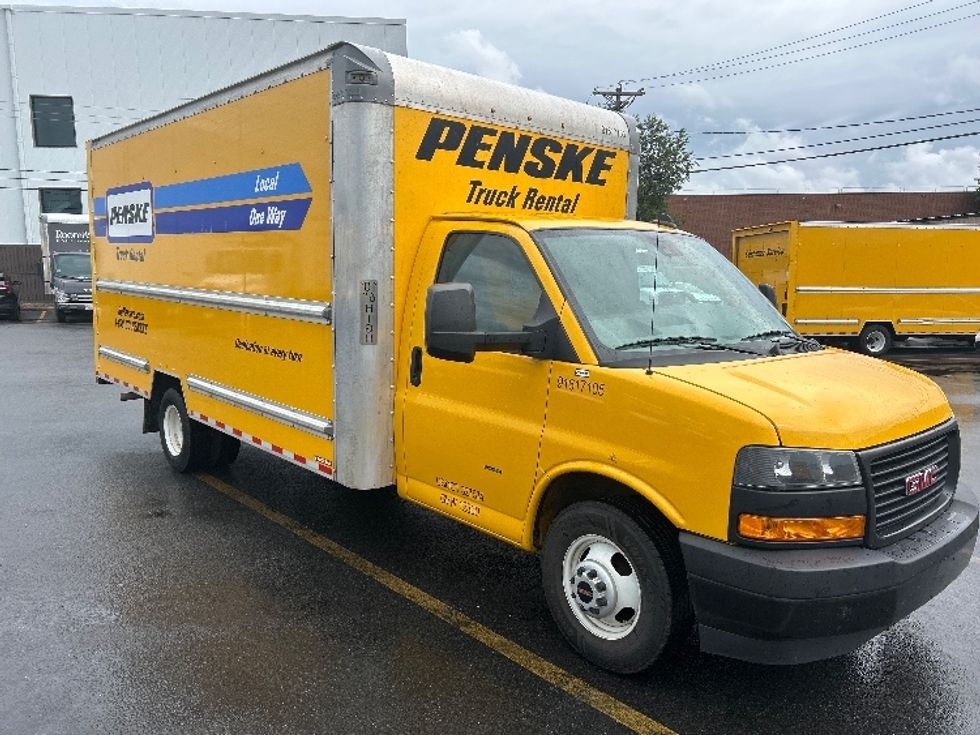 Light Duty Box Truck-Light and Medium Duty Trucks-GMC-2020-Savana G33903-Conover-NC-100,573\n\t\tmiles-$ 25,000 - Image 1