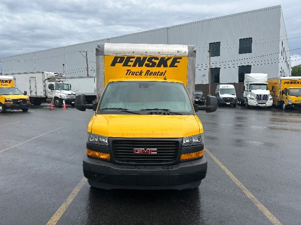 Light Duty Box Truck-Light and Medium Duty Trucks-GMC-2020-Savana G33903-Conover-NC-100,573\n\t\tmiles-$ 25,000 - Image 2