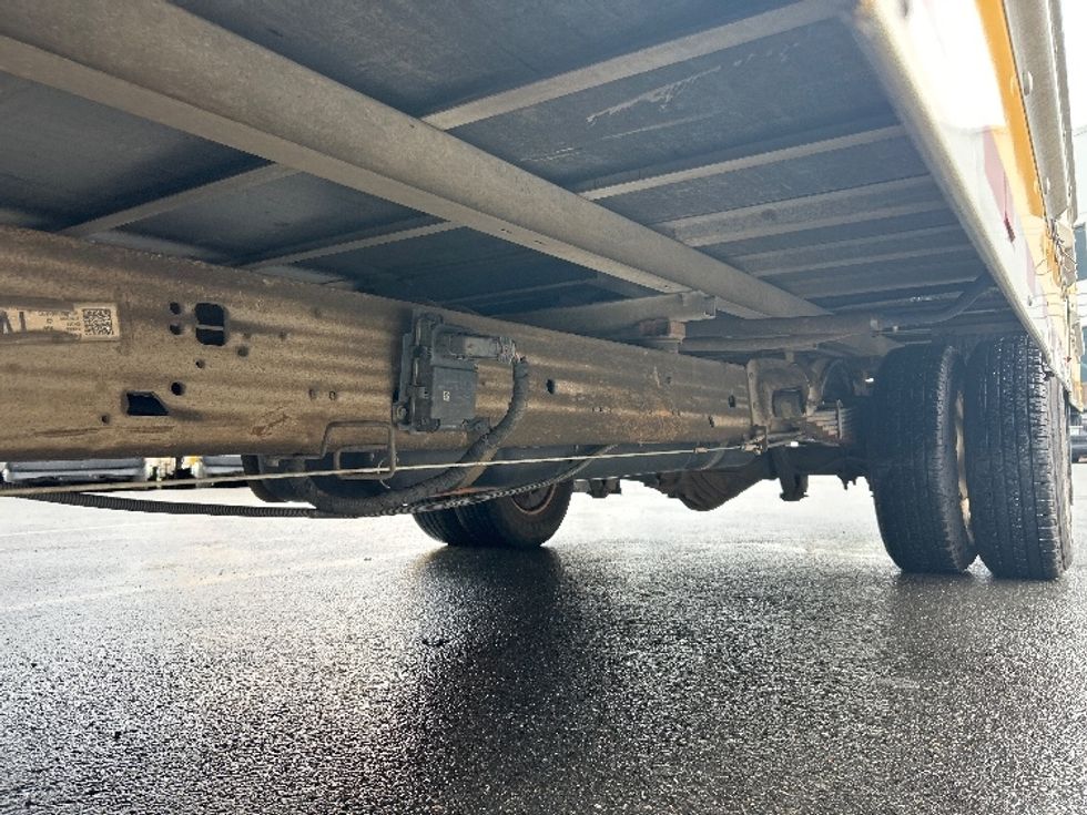 Light Duty Box Truck-Light and Medium Duty Trucks-GMC-2020-Savana G33903-Conover-NC-100,573\n\t\tmiles-$ 25,000 - Image 5