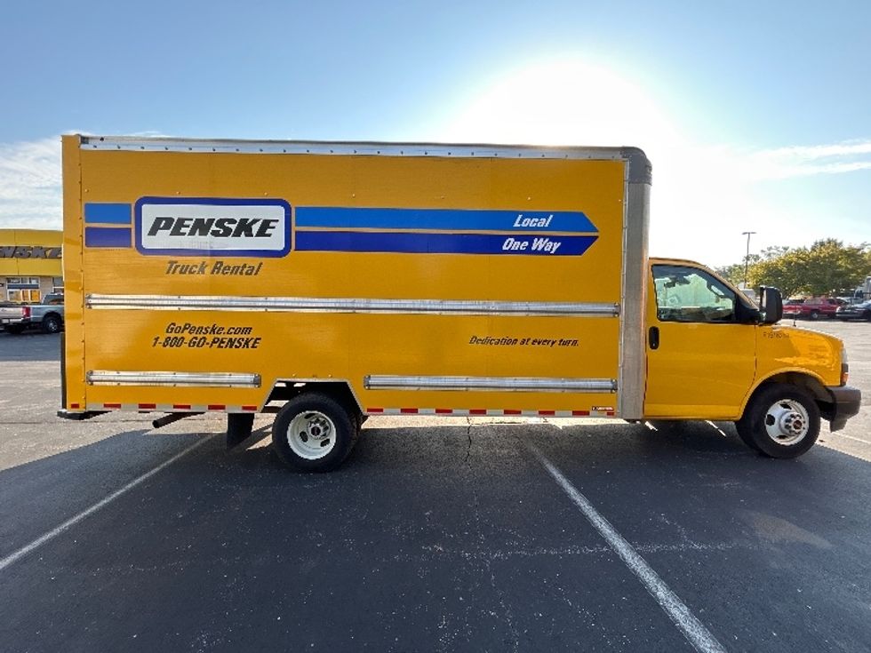 Light Duty Box Truck-Light and Medium Duty Trucks-GMC-2020-Savana G33903-Earth City-MO-84,167\n\t\tmiles-$ 27,250 - Image 11