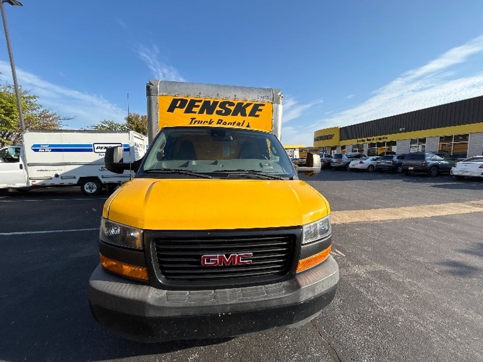 Light Duty Box Truck-Light and Medium Duty Trucks-GMC-2020-Savana G33903-Earth City-MO-84,167\n\t\tmiles-$ 27,250 - Image 2