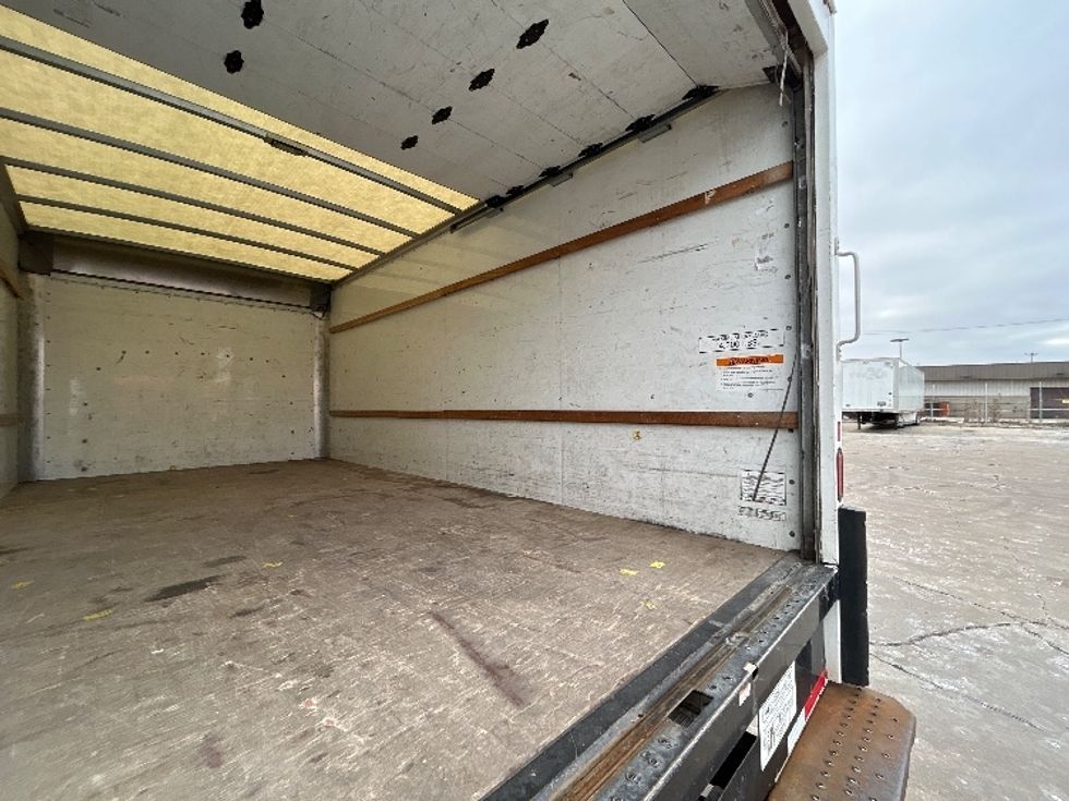 Light Duty Box Truck-Light and Medium Duty Trucks-GMC-2020-Savana G33903-East Chicago-IN-113,037\n\t\tmiles-$ 26,750 - Image 12