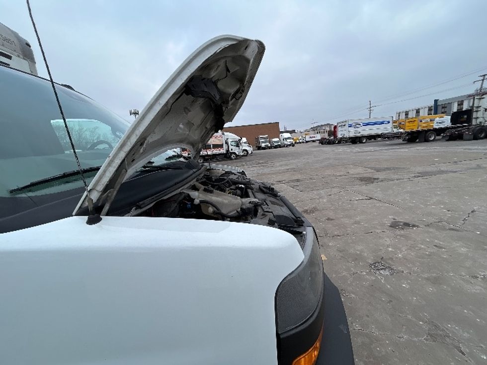 Light Duty Box Truck-Light and Medium Duty Trucks-GMC-2020-Savana G33903-East Chicago-IN-113,037\n\t\tmiles-$ 26,750 - Image 23