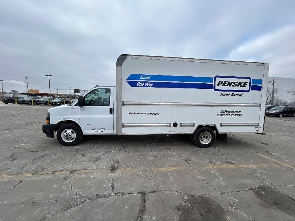 Light Duty Box Truck-Light and Medium Duty Trucks-GMC-2020-Savana G33903-East Chicago-IN-113,037\n\t\tmiles-$ 26,750 - Image 4