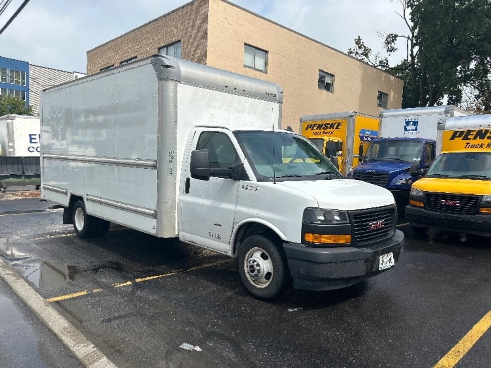 Light Duty Box Truck-Light and Medium Duty Trucks-GMC-2020-Savana G33903-Elmsford-NY-69,285\n\t\tmiles-$ 29,750 - Image 1