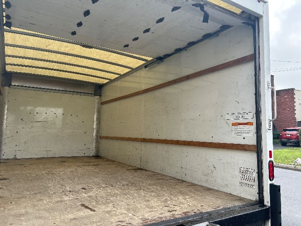 Light Duty Box Truck-Light and Medium Duty Trucks-GMC-2020-Savana G33903-Elmsford-NY-69,285\n\t\tmiles-$ 29,750 - Image 12