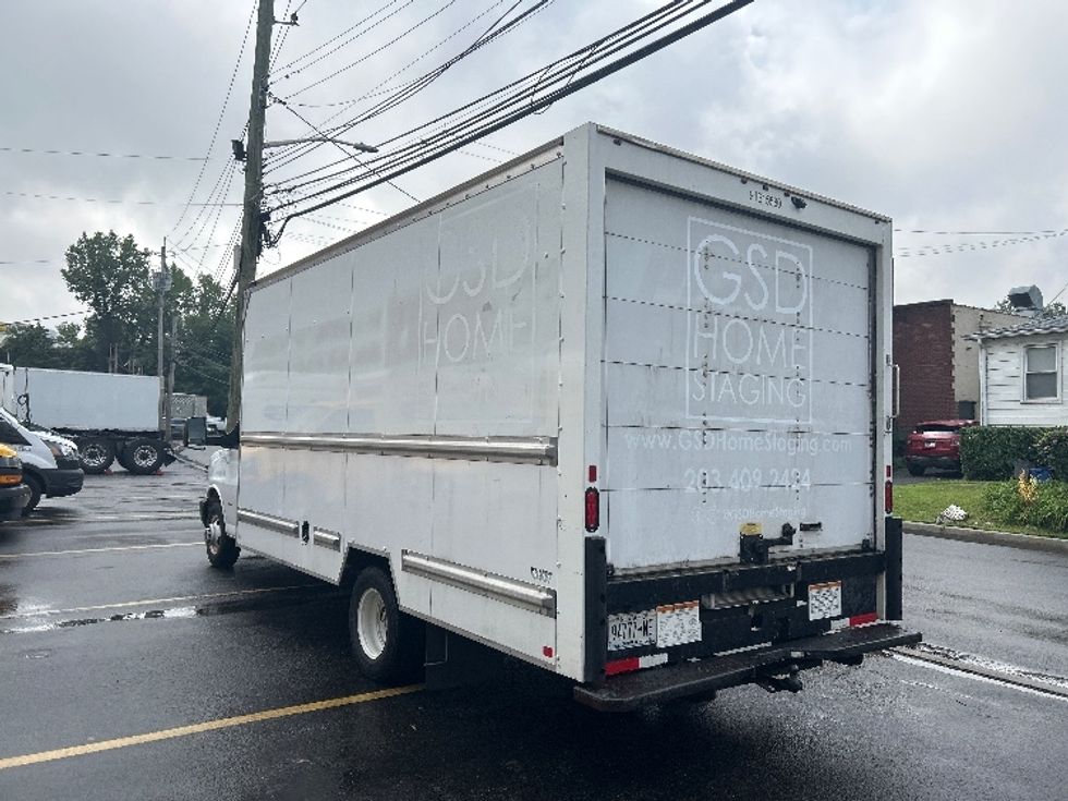 Light Duty Box Truck-Light and Medium Duty Trucks-GMC-2020-Savana G33903-Elmsford-NY-69,285\n\t\tmiles-$ 29,750 - Image 6