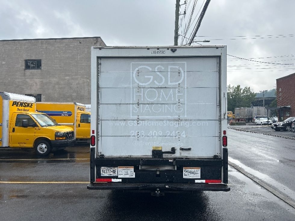 Light Duty Box Truck-Light and Medium Duty Trucks-GMC-2020-Savana G33903-Elmsford-NY-69,285\n\t\tmiles-$ 29,750 - Image 7