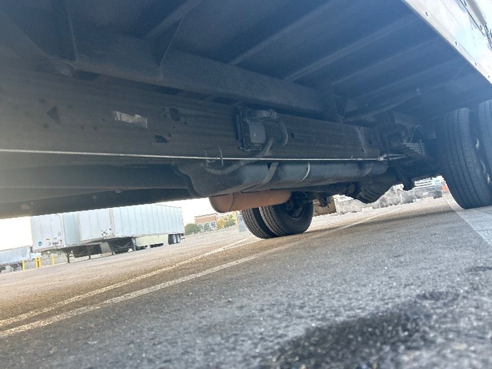 Light Duty Box Truck-Light and Medium Duty Trucks-GMC-2020-Savana G33903-Fontana-CA-74,452\n\t\tmiles-$ 39,250 - Image 5