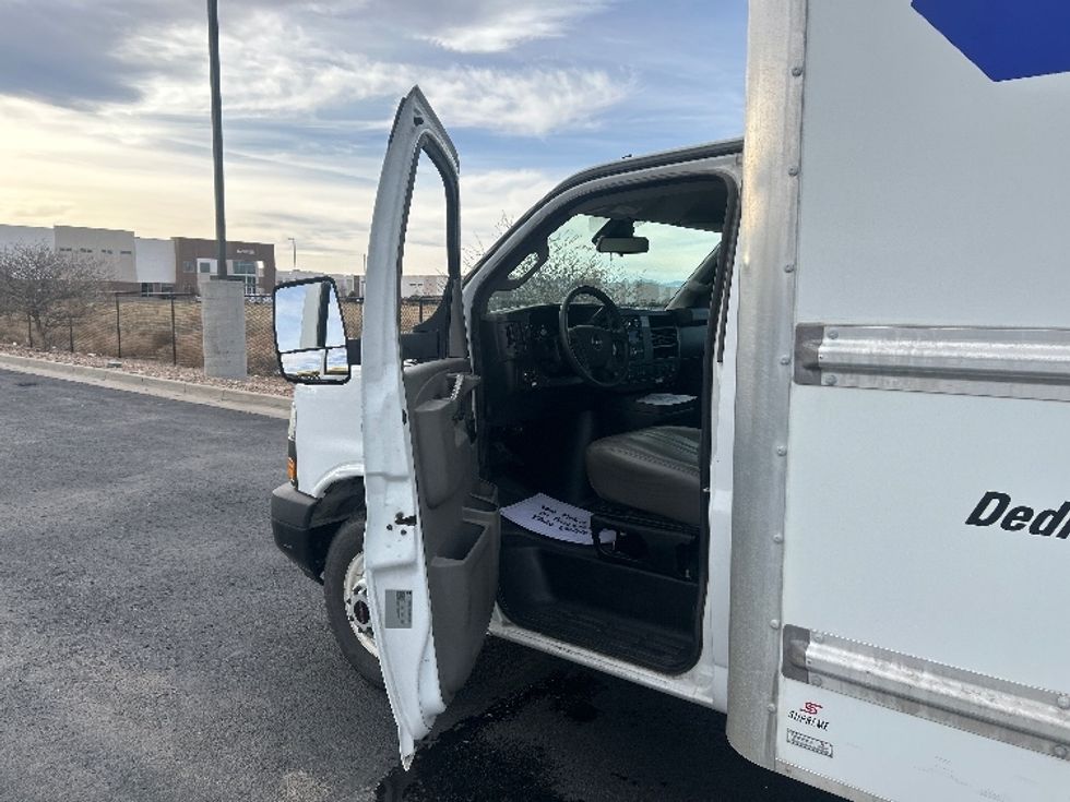 Light Duty Box Truck-Light and Medium Duty Trucks-GMC-2020-Savana G33903-Greeley-CO-65,570\n\t\tmiles-$ 34,250 - Image 16