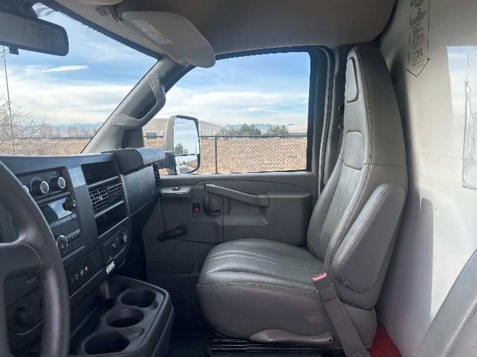 Light Duty Box Truck-Light and Medium Duty Trucks-GMC-2020-Savana G33903-Greeley-CO-65,570\n\t\tmiles-$ 34,250 - Image 19