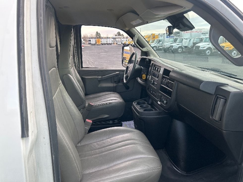 Light Duty Box Truck-Light and Medium Duty Trucks-GMC-2020-Savana G33903-Greeley-CO-65,570\n\t\tmiles-$ 34,250 - Image 22